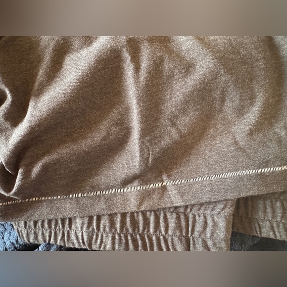 LUNYA Men's Slumberknit™ Short Gray Sz xxl
NWOT - Picture 5 of 7